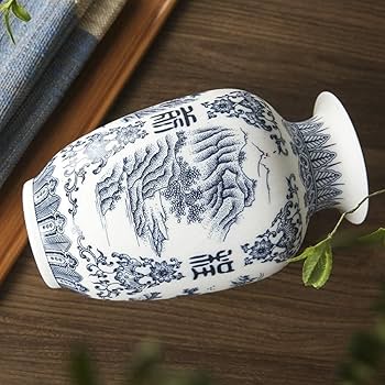 青白磁 花瓶 人物と風景の絵柄 中国現地買付 蓋付き 丸壺 [草花文仙人人物絵] 中国雑貨 壺